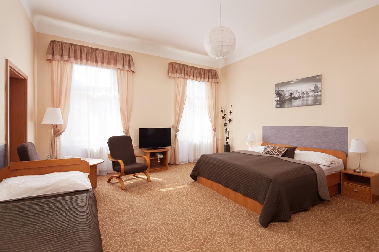 Bell Hotell
